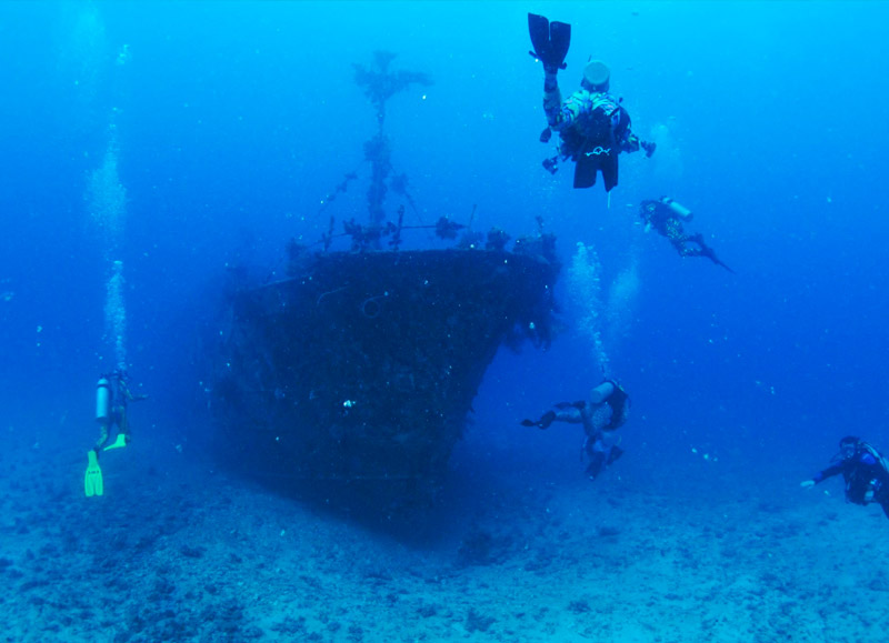 Yanuca Wreck Dive